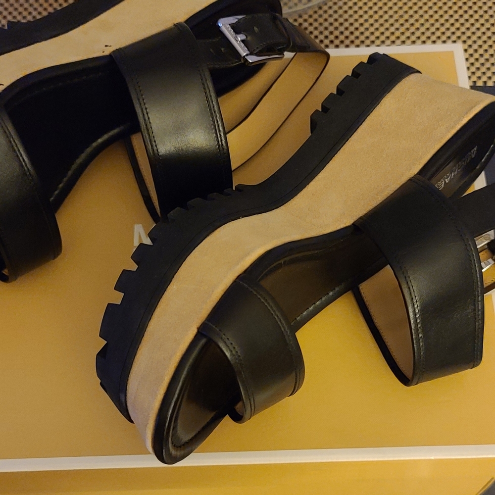 Shoes - Picture 2 of 8